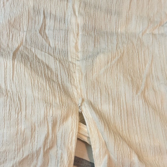 White crop top - Picture 2 of 3